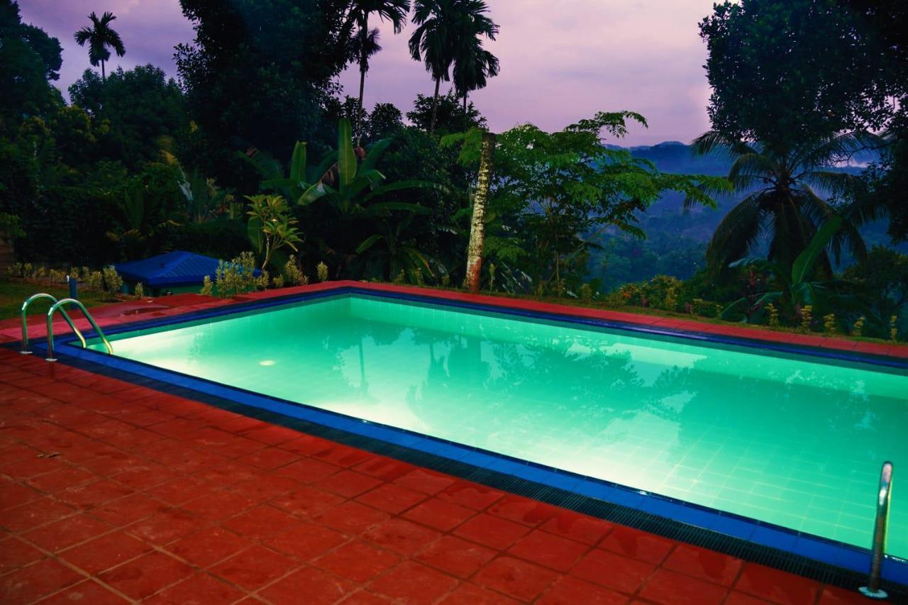 Discovery Resort Ratnapura Buitenkant foto