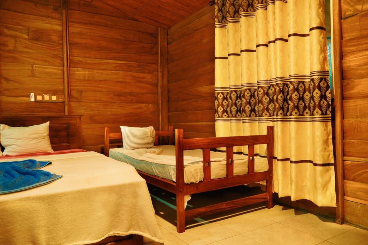 Discovery Resort Ratnapura Buitenkant foto
