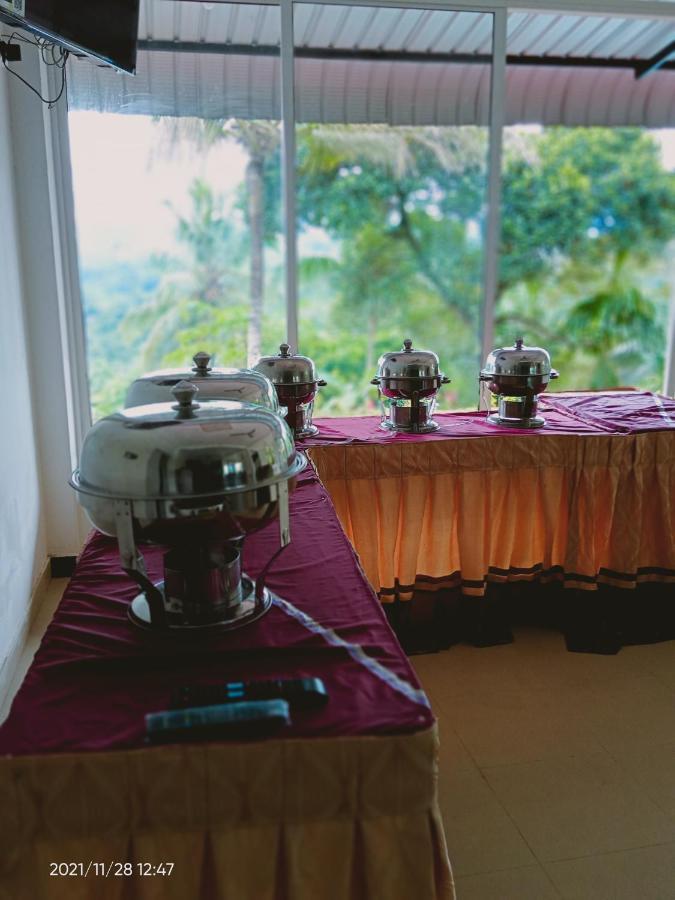 Discovery Resort Ratnapura Buitenkant foto
