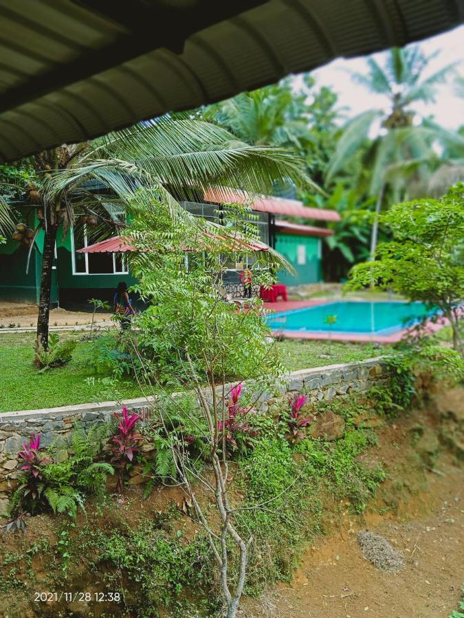 Discovery Resort Ratnapura Buitenkant foto